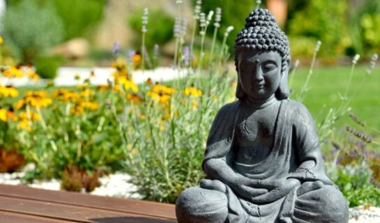 Buddha-Statuen für den Garten als Geschenkidee